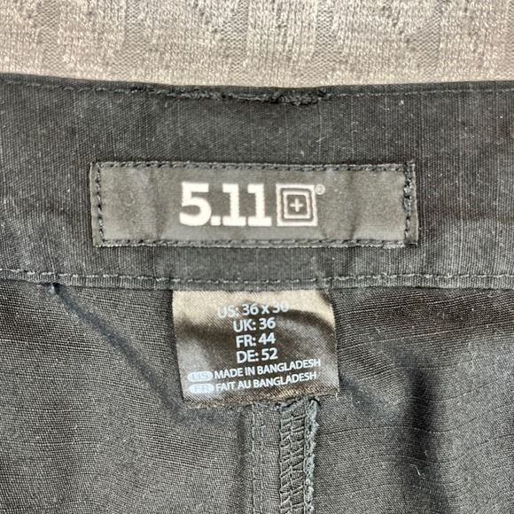 5.11 Tactical Cargo men 36X30 Pants Work Utility‎ pockets Outdoor Black relaxed - Picture 1 of 16